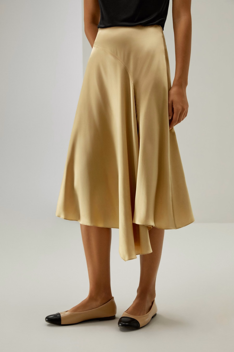 アシンメトリックヘムシルキー半スカート