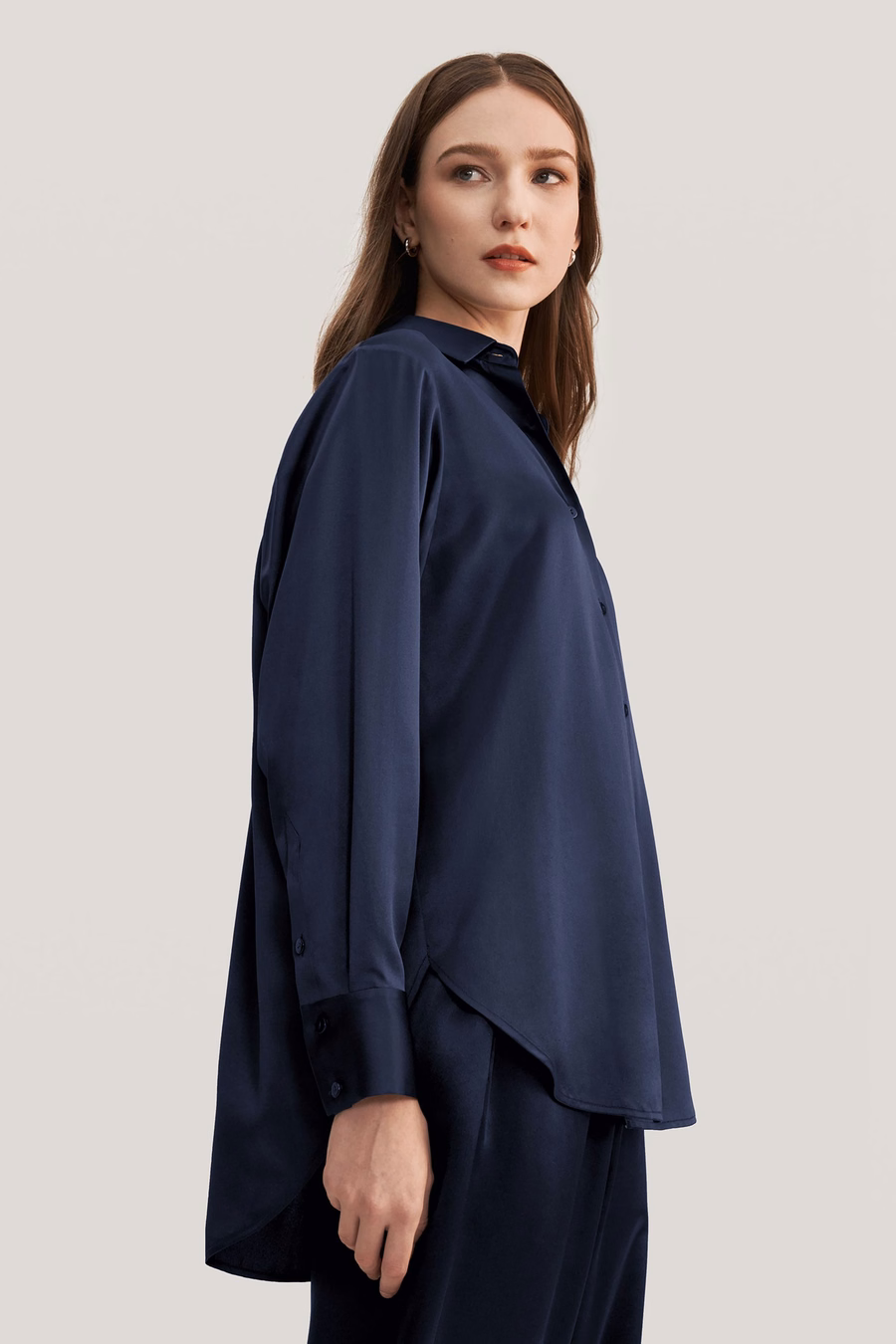 女性用ビオラオーバーサイズシルクパジャマ