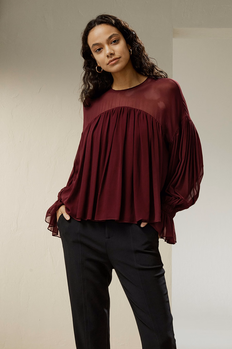 シアーショルダ ruffle シャツ