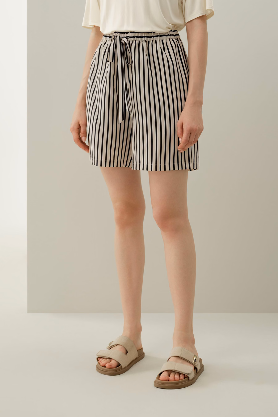 ストライプシルクショートパンツ